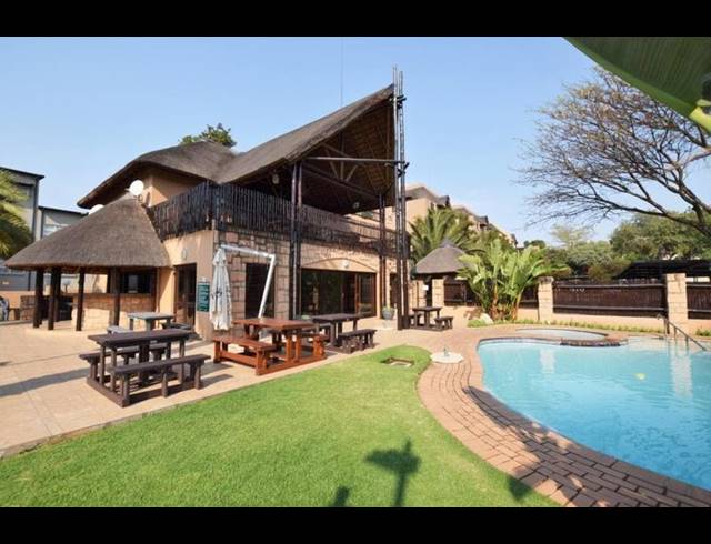 1 BEDROOM APARTMENT FOR SALE IN LONEHILL
